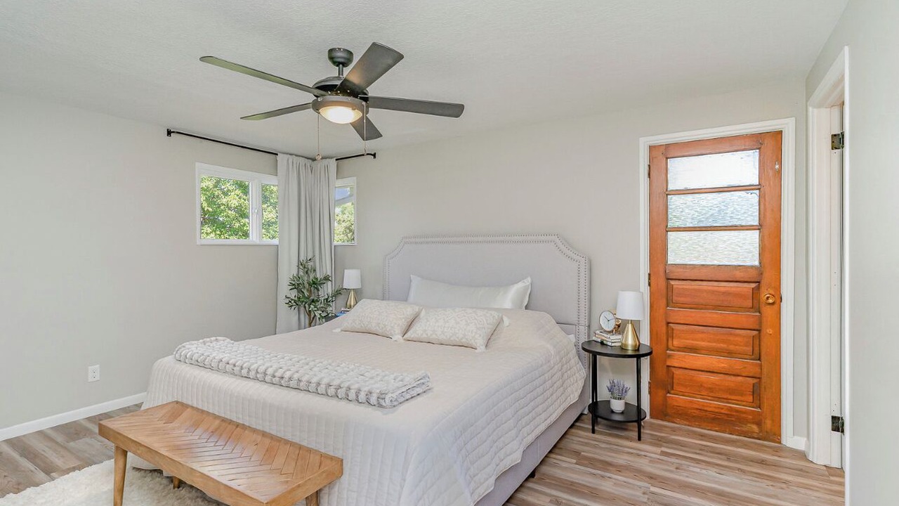 Photo of Bedroom in Clare