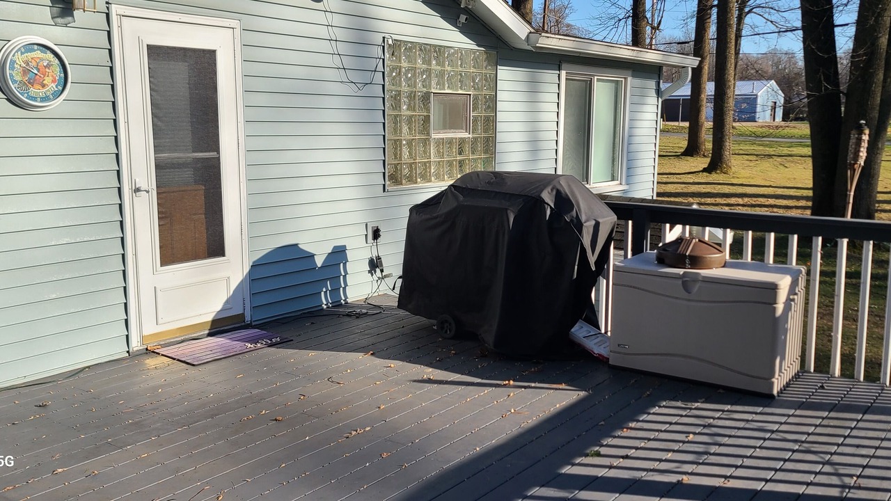 Photo of Patio Balcony in Sister Lakes