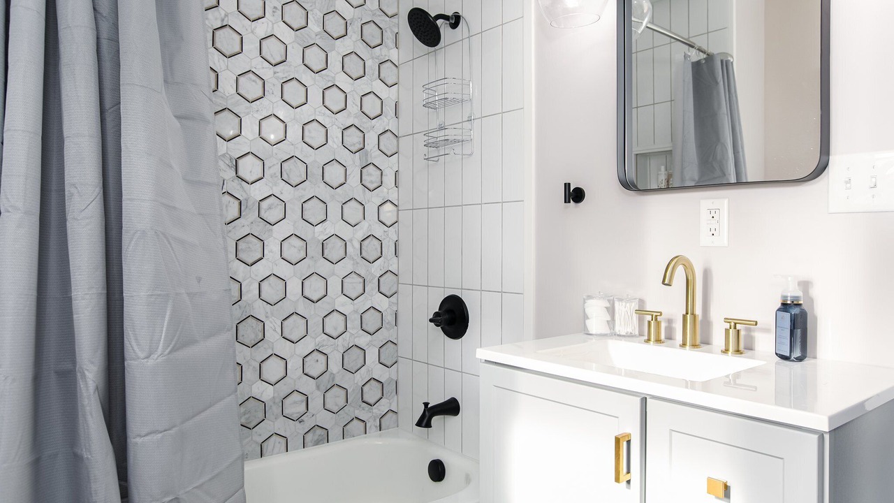 Photo of Bathroom in Roseland