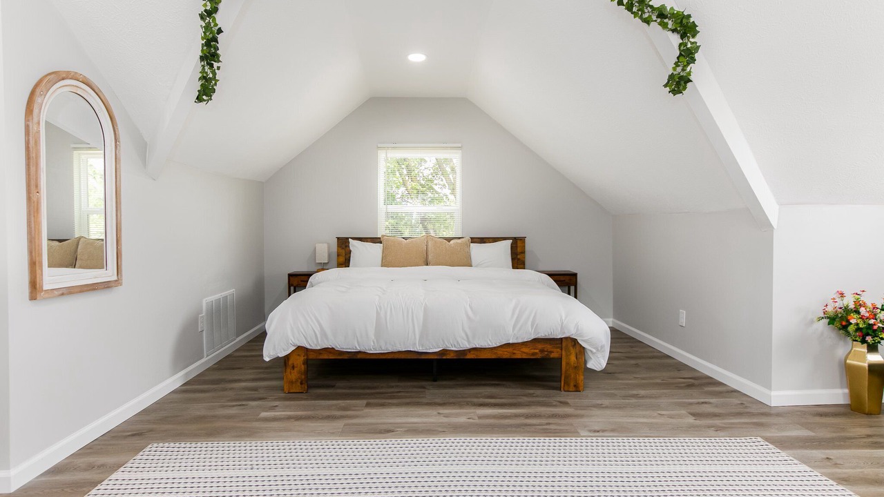 Photo of Bedroom in Near Northwest