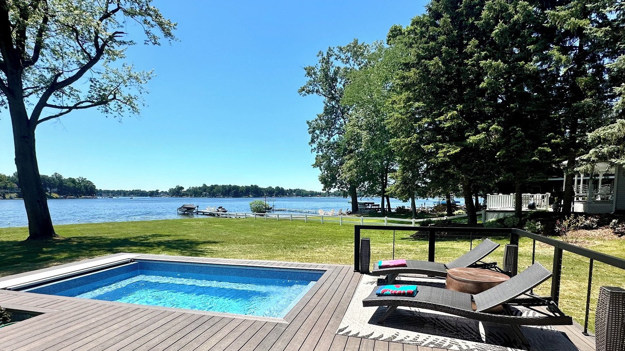 Photo of Outdoor in Paw Paw Lake
