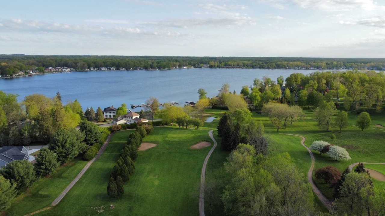 Photo of Outdoor in Paw Paw Lake
