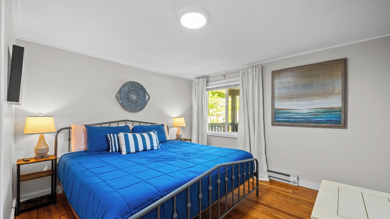 Photo of Bedroom in Paw Paw Lake