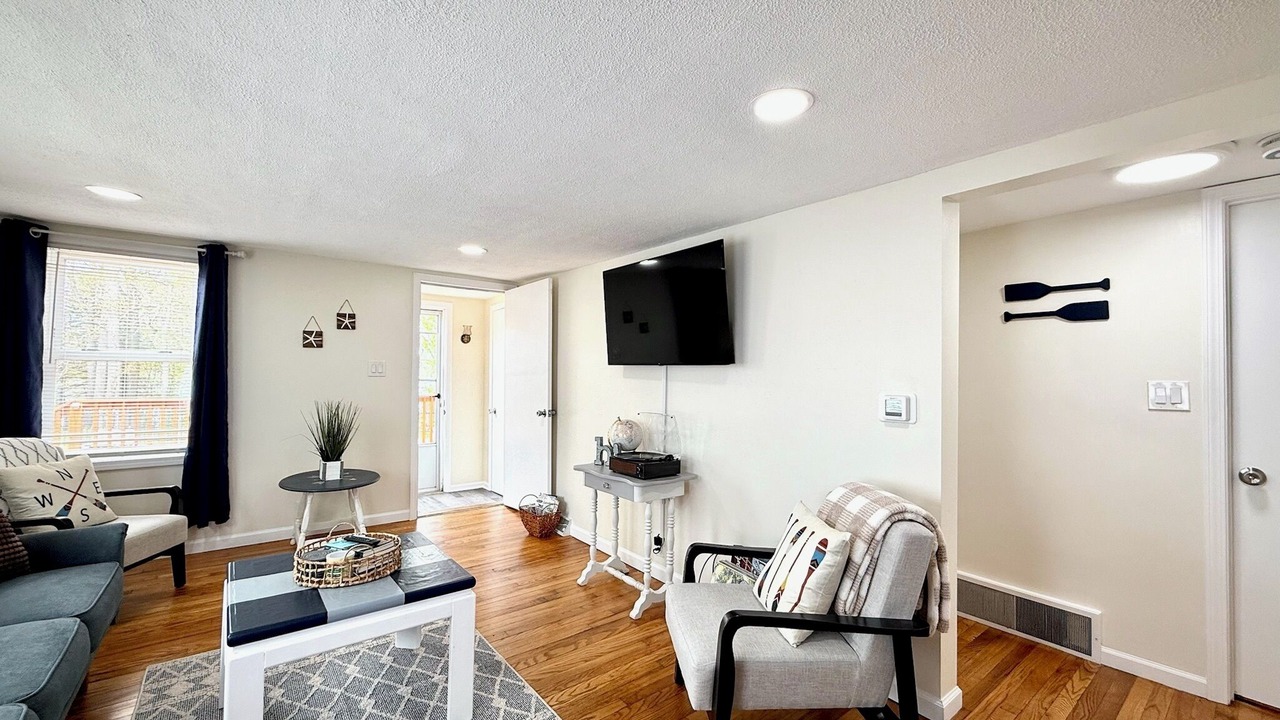 Photo of Livingroom in Paw Paw Lake