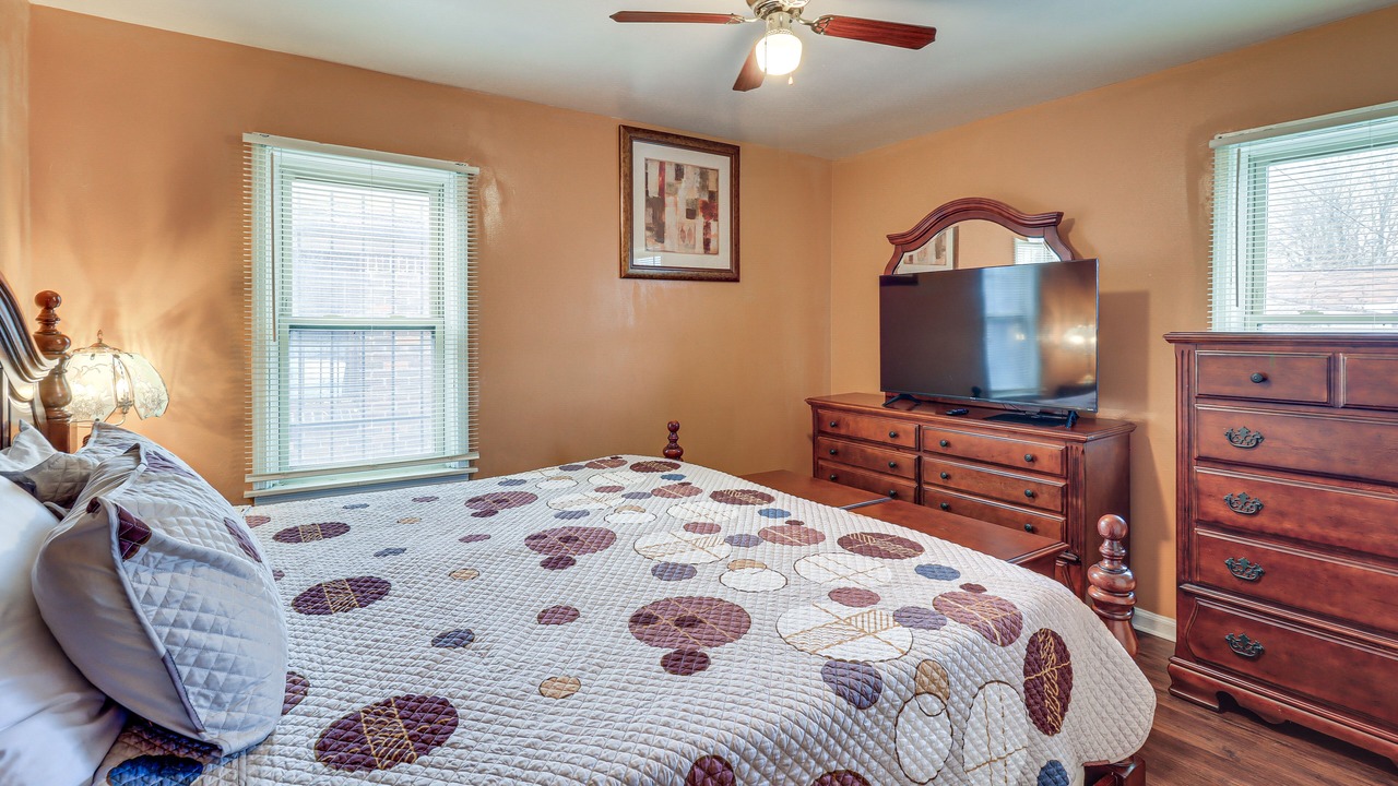 Photo of Bedroom in Detroit