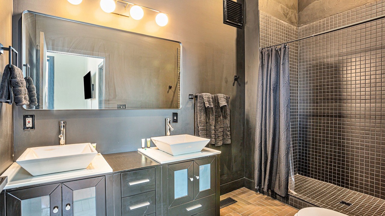 Photo of Bathroom in Heartside