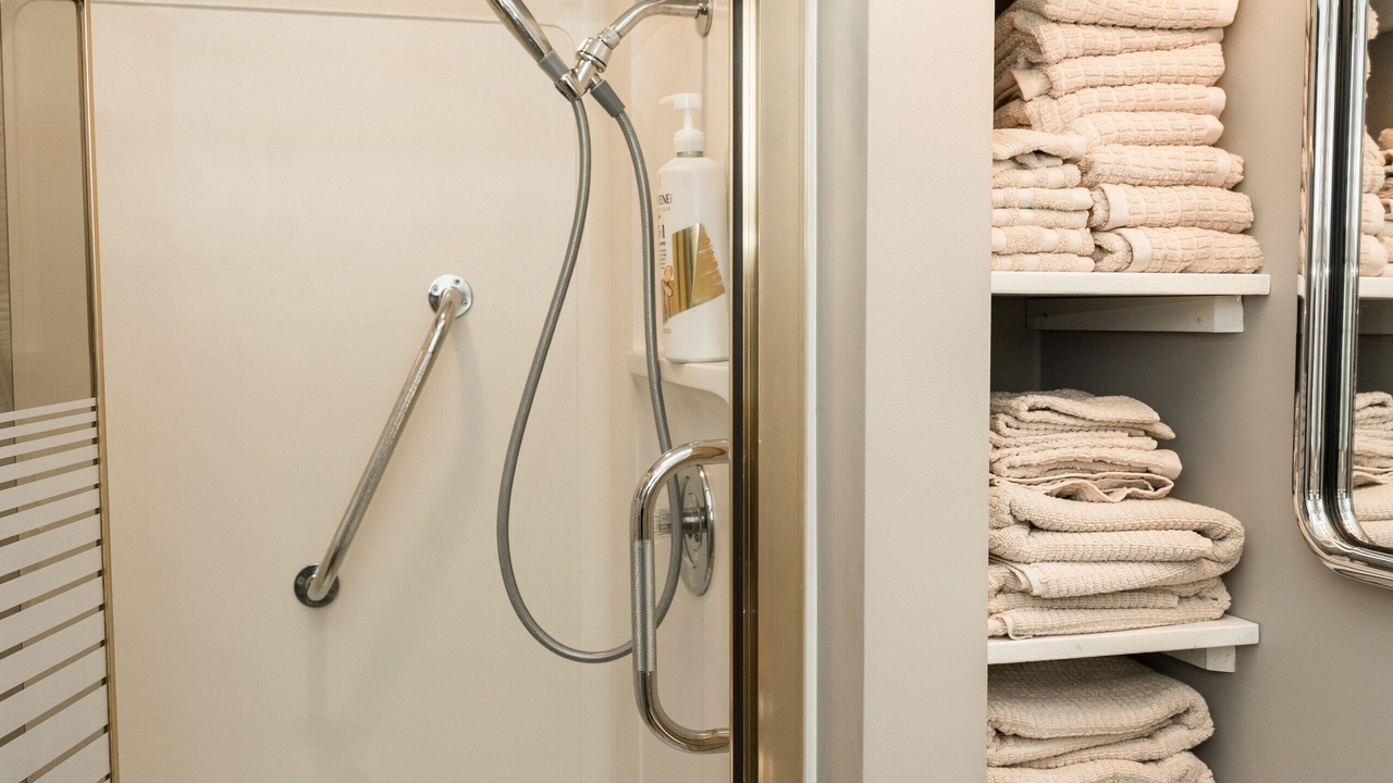 Photo of Bathroom in Shelbyville