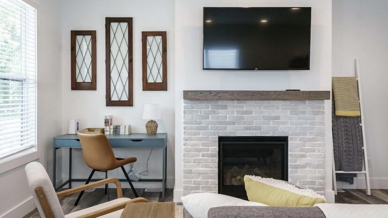 Photo of Livingroom in Northeast South Bend