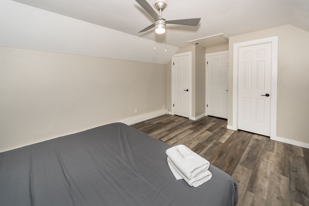 Photo of Bedroom in Wines