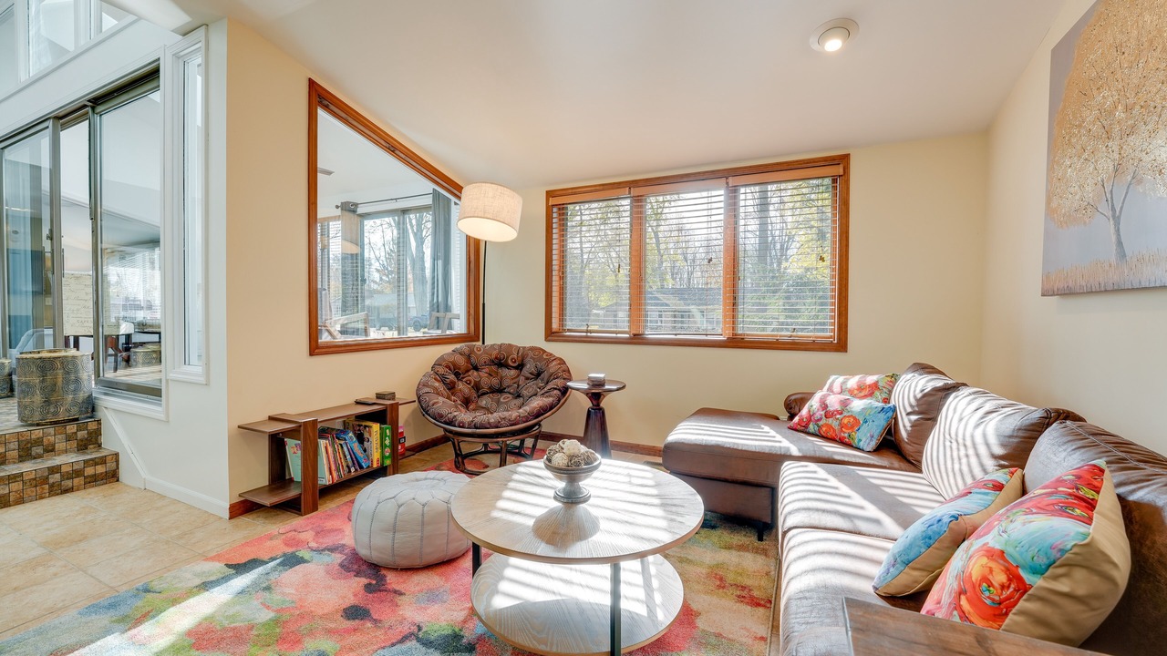 Photo of Livingroom in Cassopolis