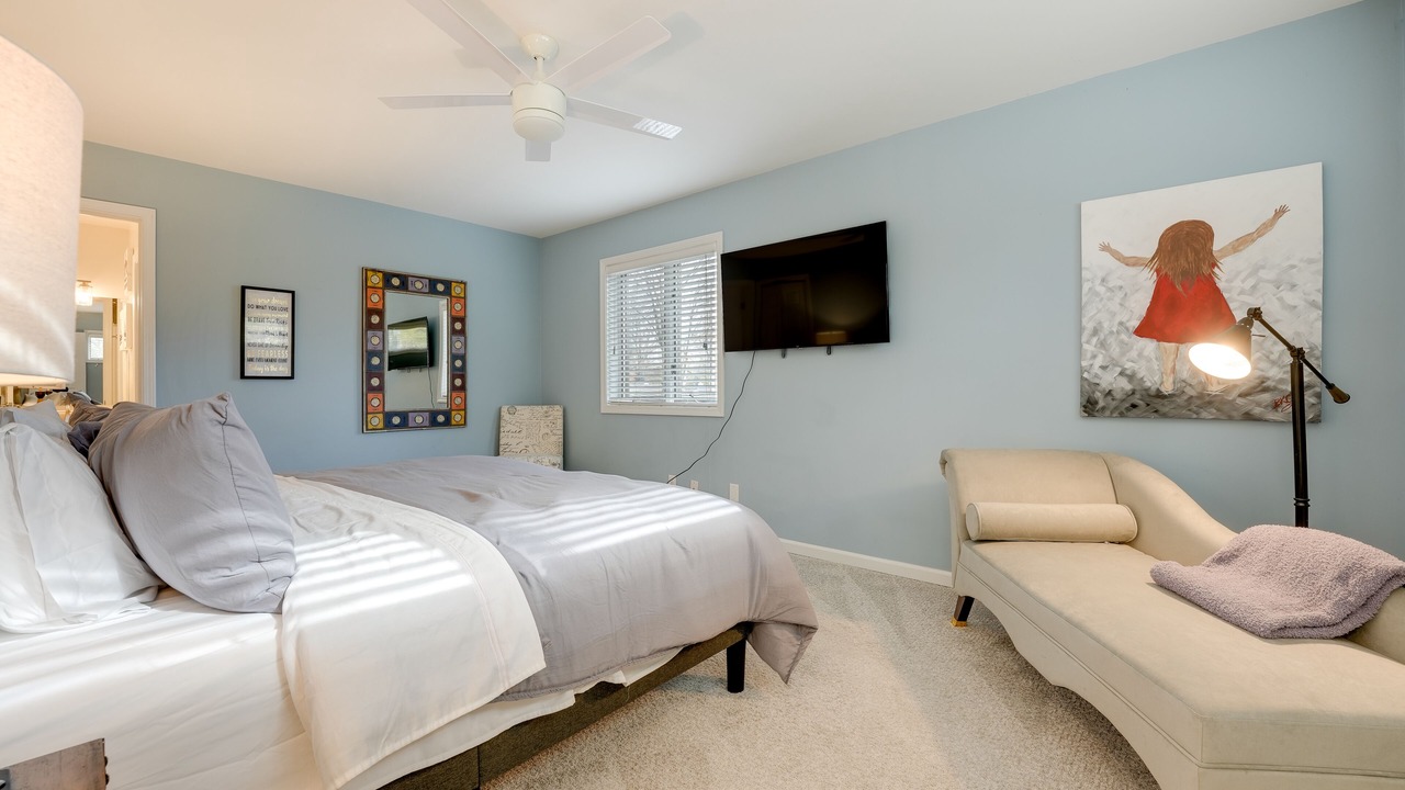 Photo of Bedroom in Cassopolis