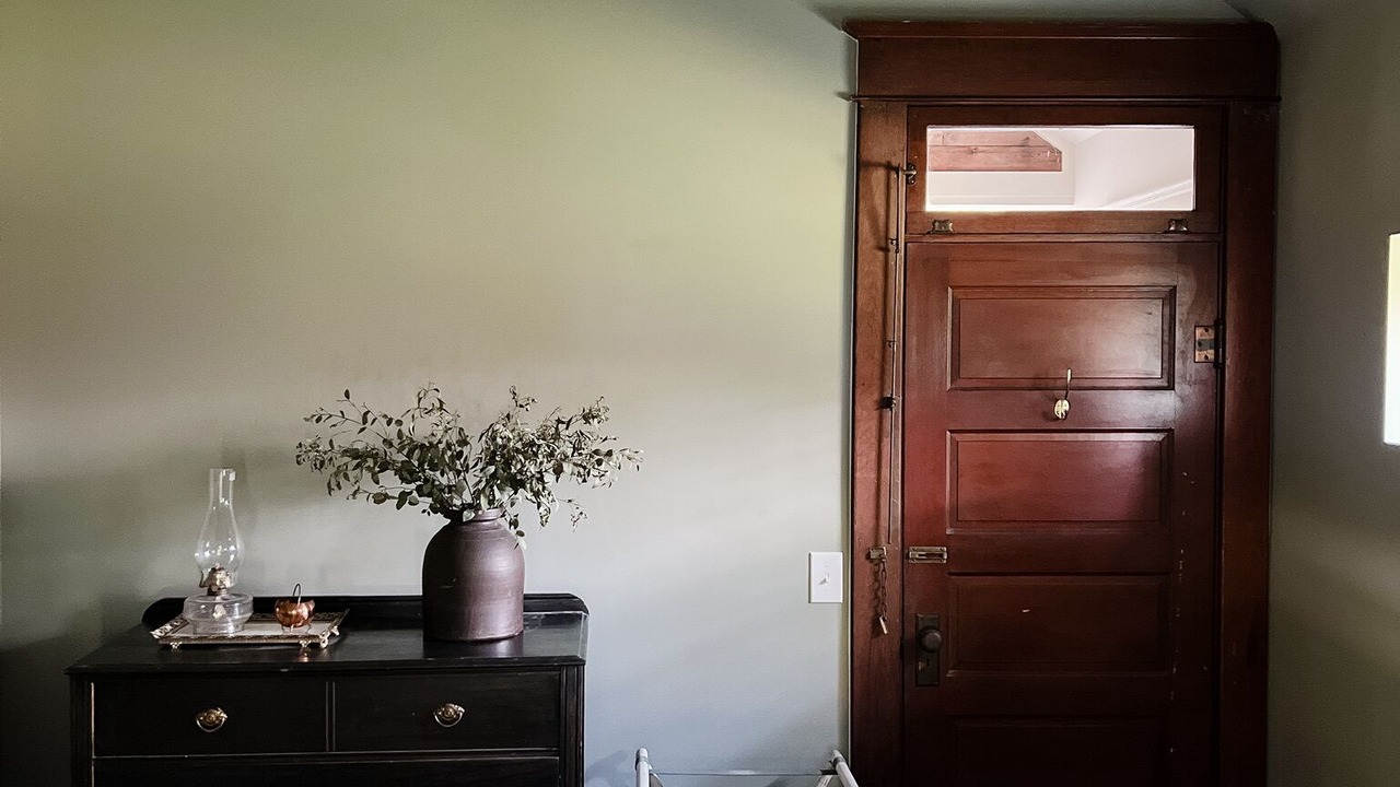 Photo of Bedroom in Forest Hills