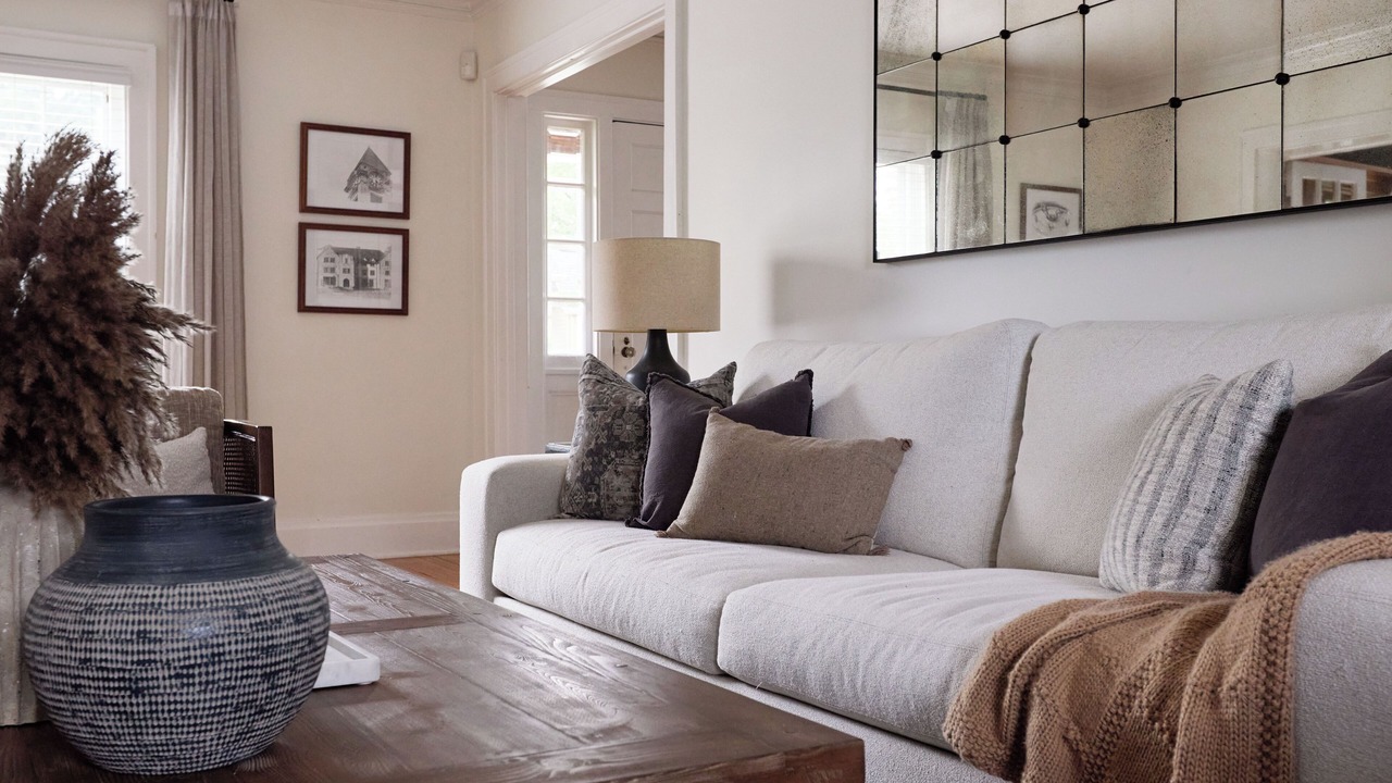 Photo of Livingroom in Bloomington
