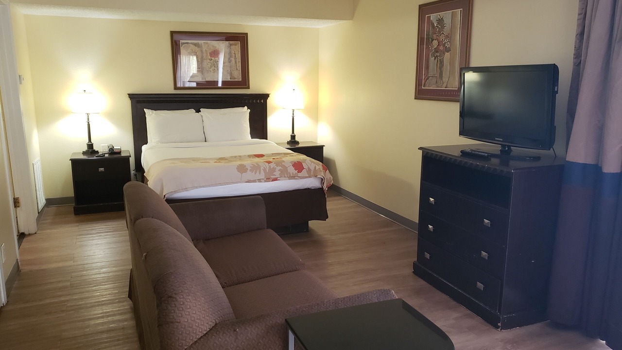 Photo of Bedroom in East Paris