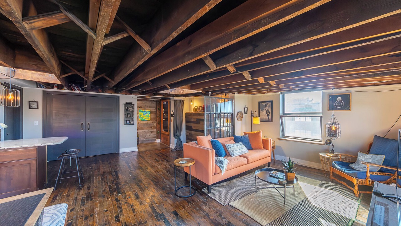 Photo of Livingroom in Northville