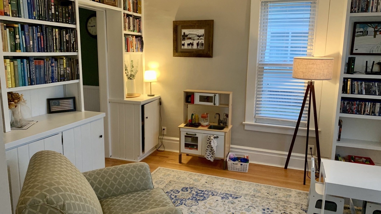 Photo of Livingroom in Hillsdale