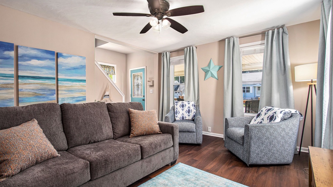 Photo of Bedroom in Lakeside