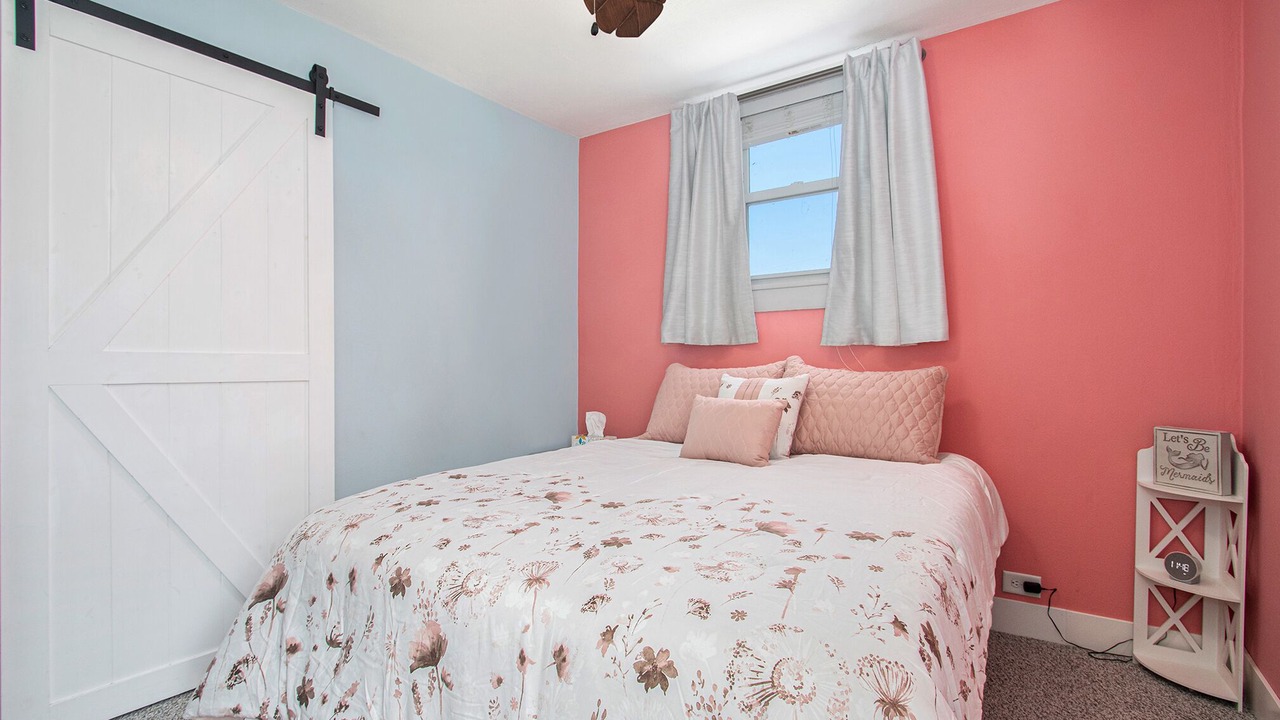 Photo of Bedroom in Lakeside