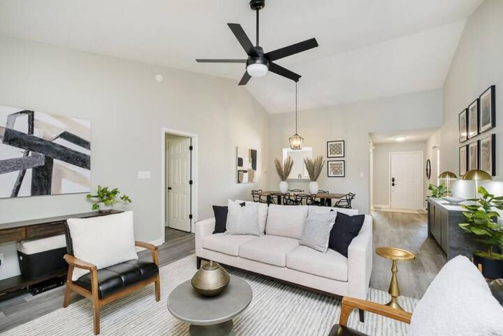 Photo of Livingroom in Fishers