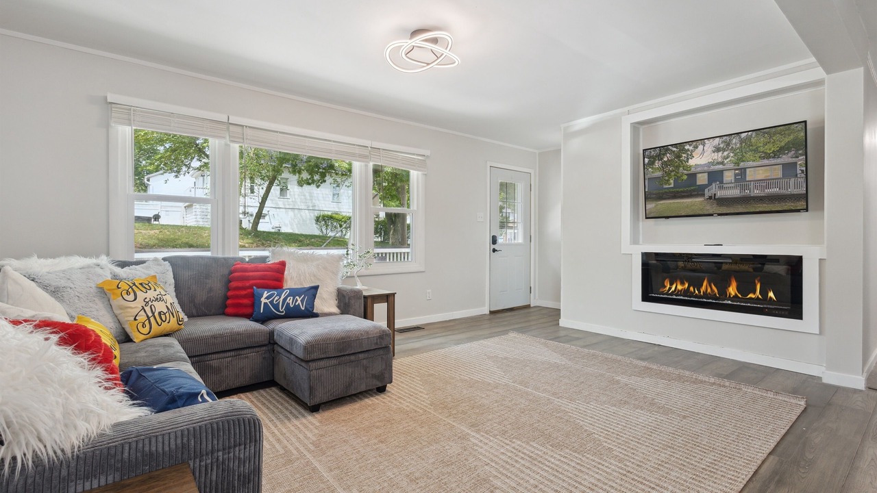 Photo of Livingroom in Michigan City