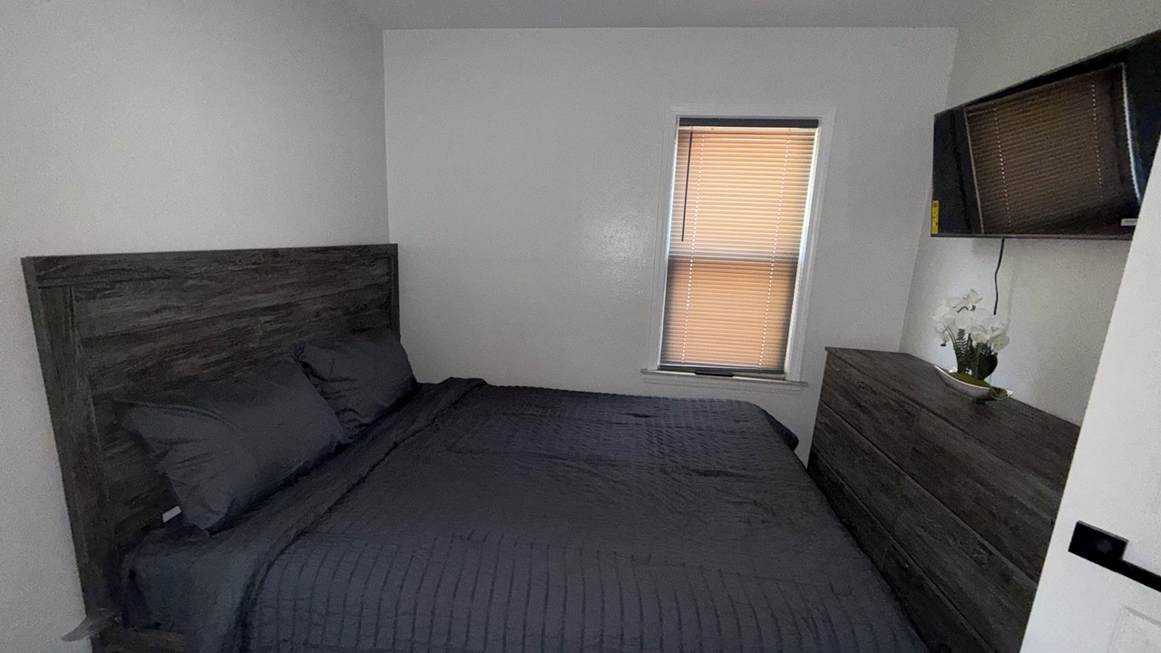 Photo of Bedroom in Redford