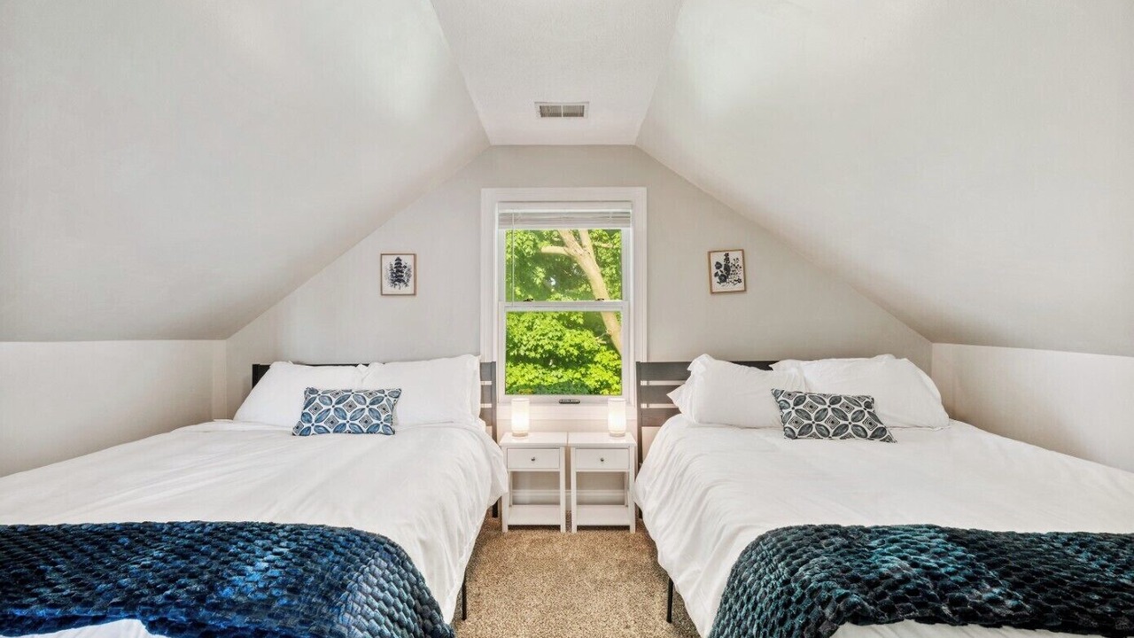 Photo of Bedroom in Baroda