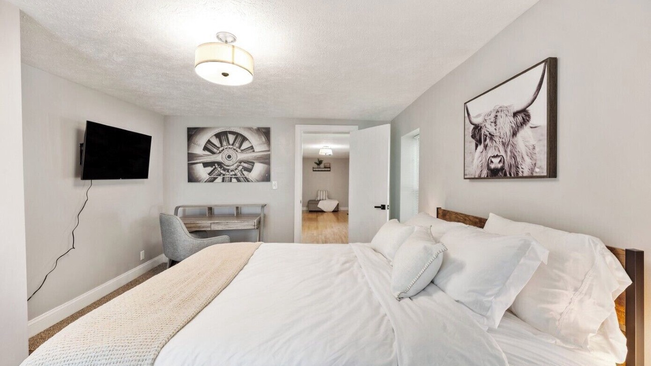 Photo of Bedroom in Baroda