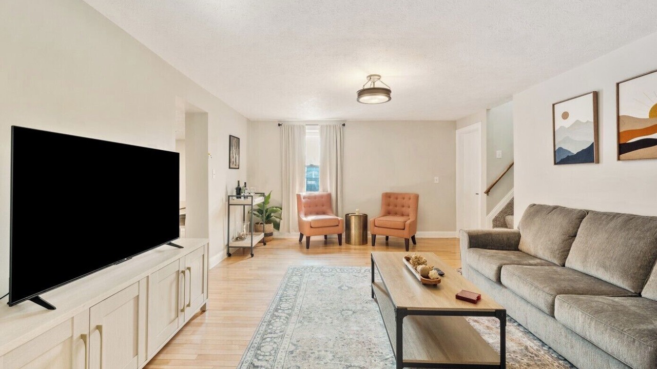 Photo of Livingroom in Baroda