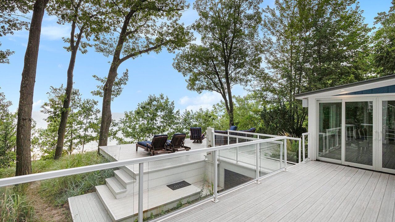 Photo of Patio Balcony in Lake Michigan Beach