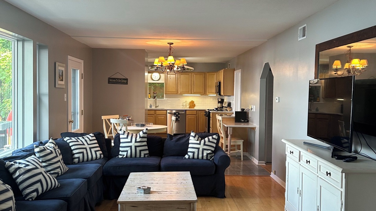 Photo of Livingroom in Paw Paw Lake