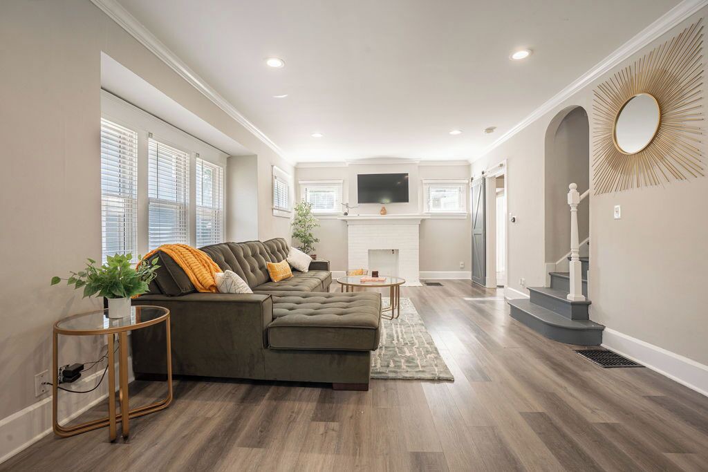 Photo of Livingroom in Near Northside