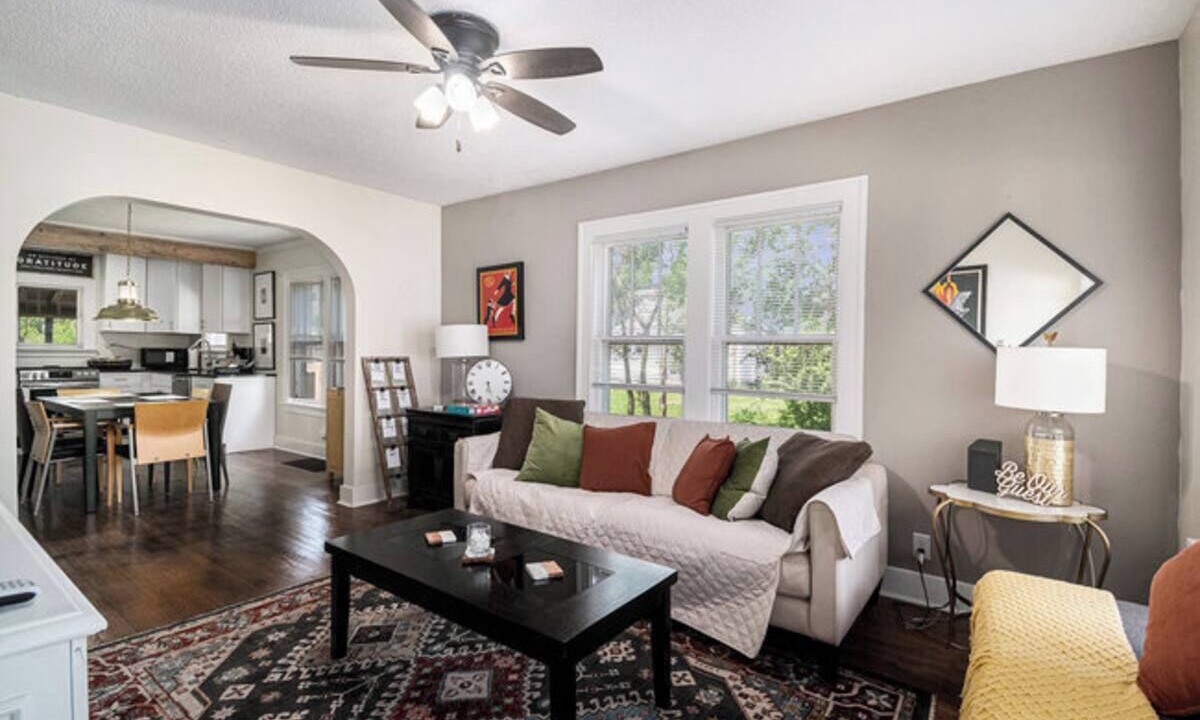Photo of Livingroom in Michigan City