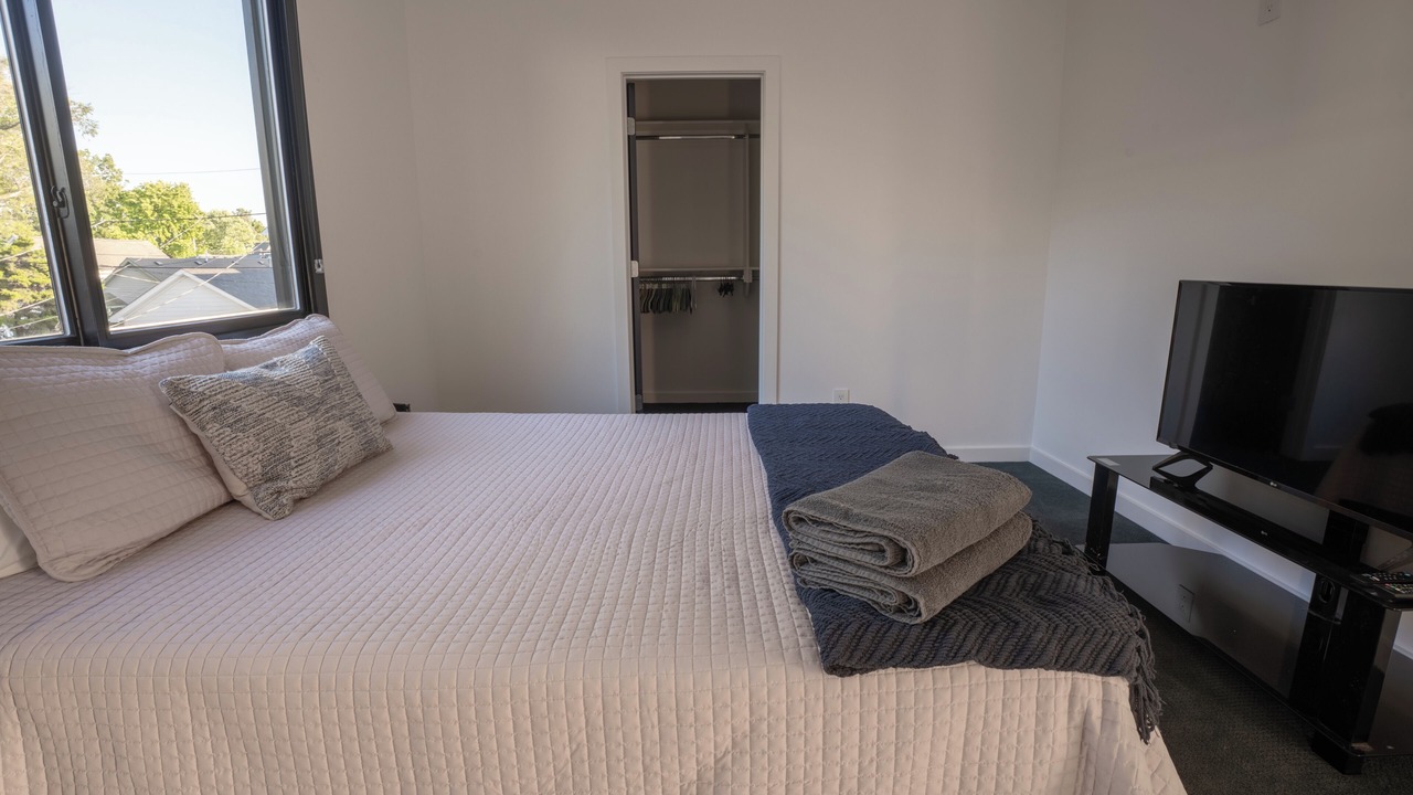 Photo of Bedroom in Fountain Square