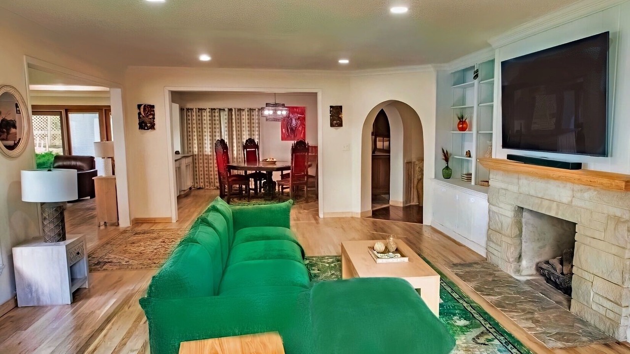 Photo of Livingroom in Danville