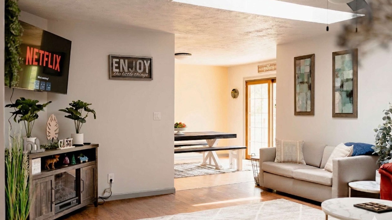 Photo of Livingroom in Paw Paw Lake
