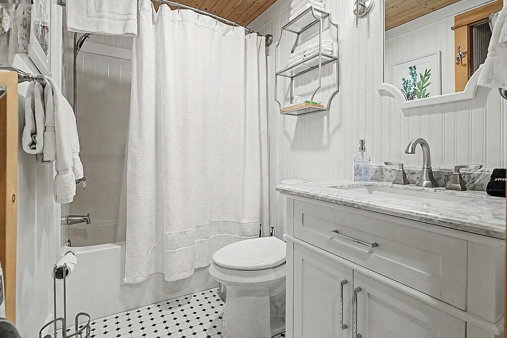 Photo of Bathroom in Saugatuck
