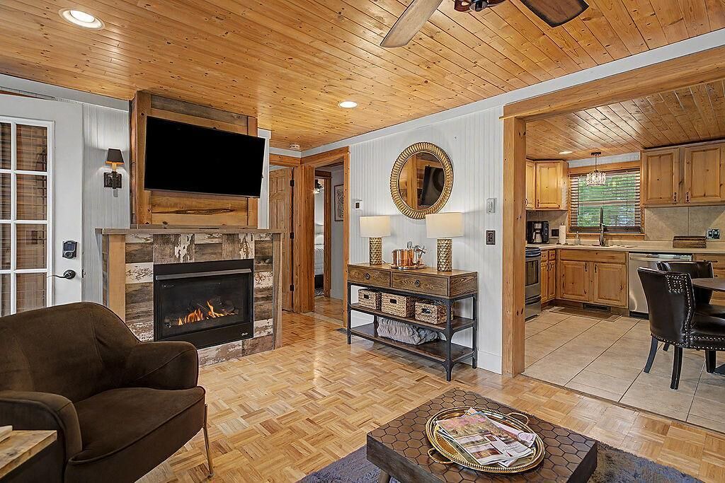 Photo of Livingroom in Saugatuck