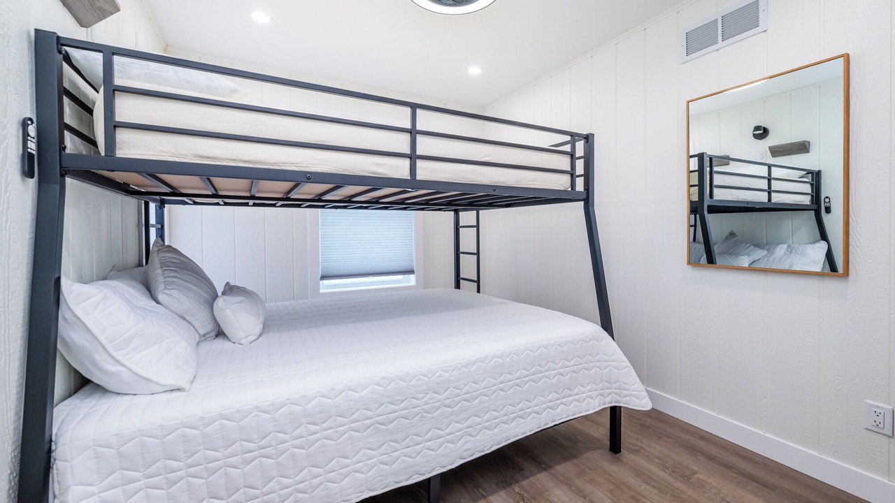 Photo of Bedroom in Paw Paw Lake