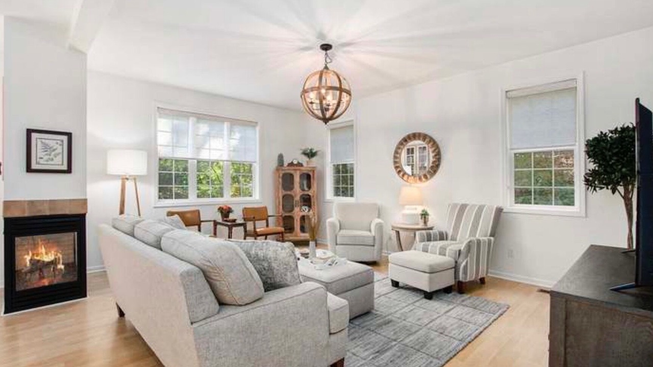 Photo of Livingroom in Bridgman