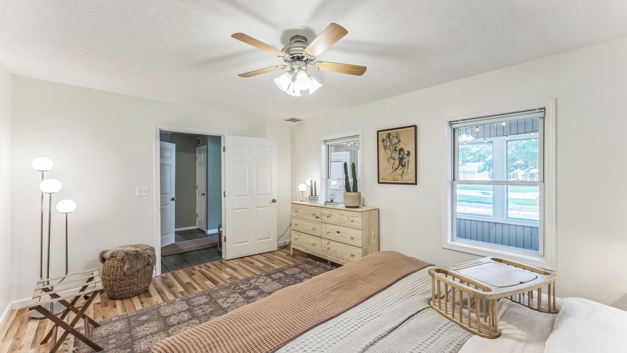 Photo of Bedroom in Niles