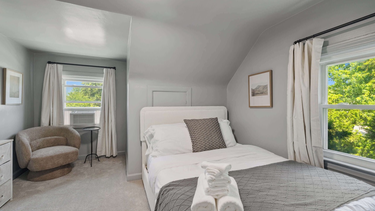 Photo of Bedroom in Ypsilanti