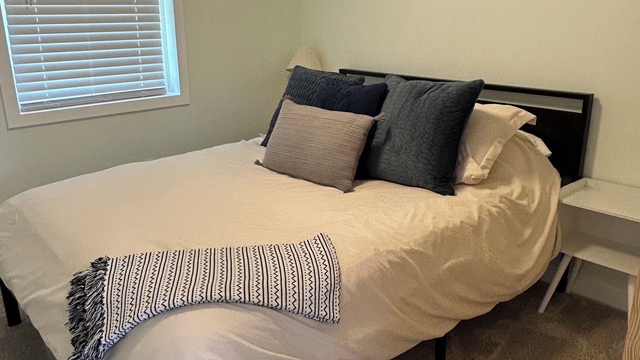 Photo of Bedroom in Spring Lake