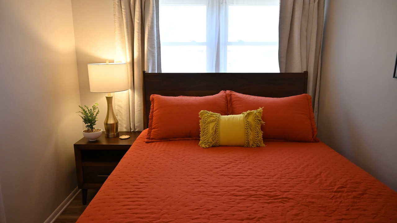 Photo of Bedroom in Lakeside