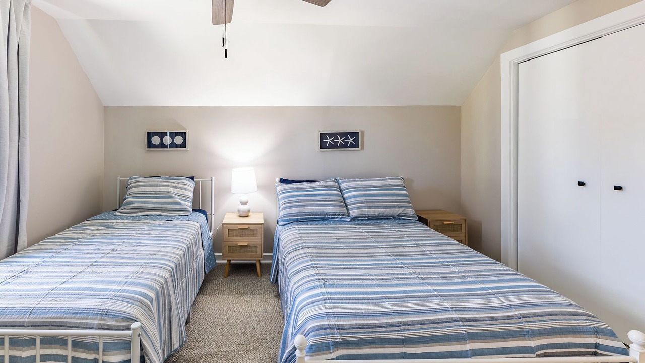 Photo of Bedroom in Lakeside