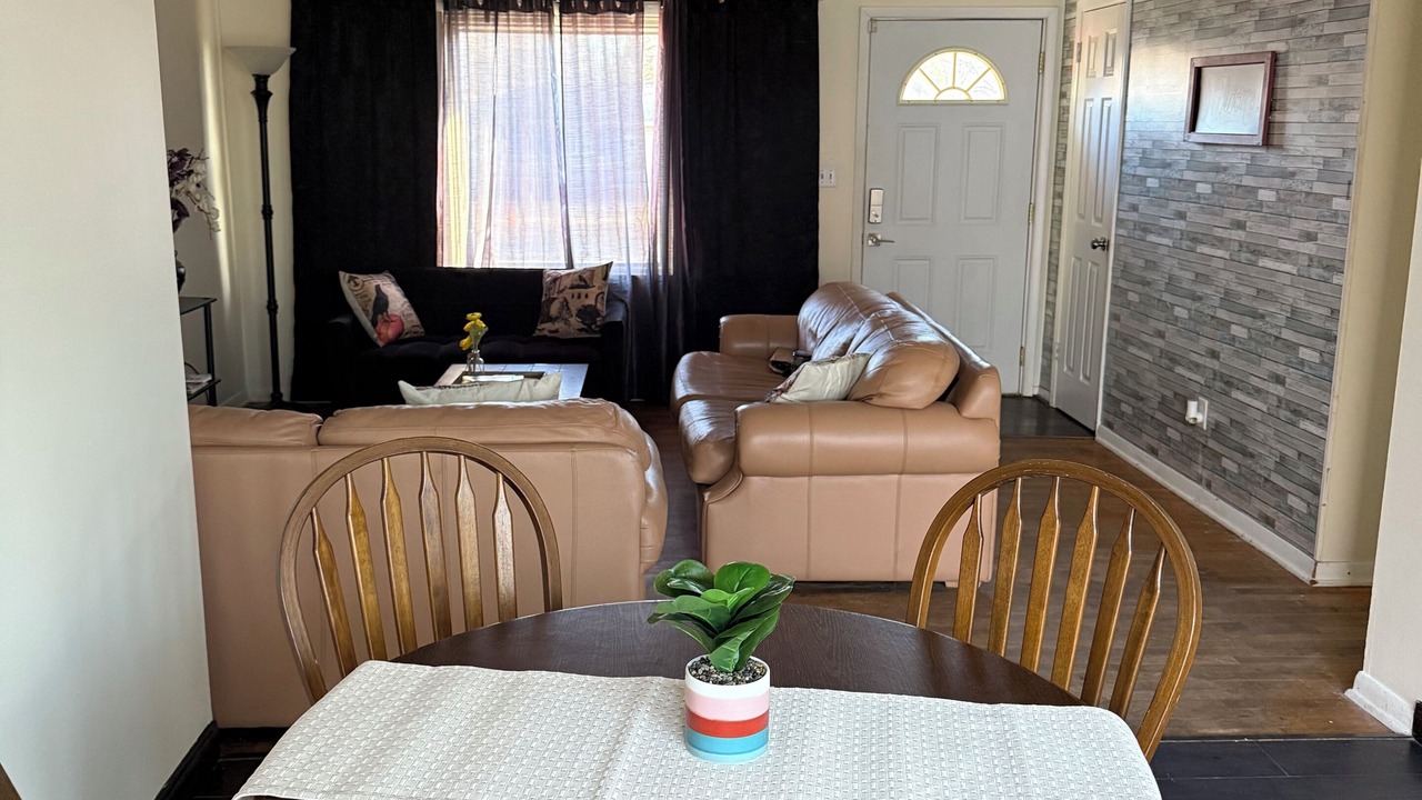 Photo of Livingroom in Battle Creek