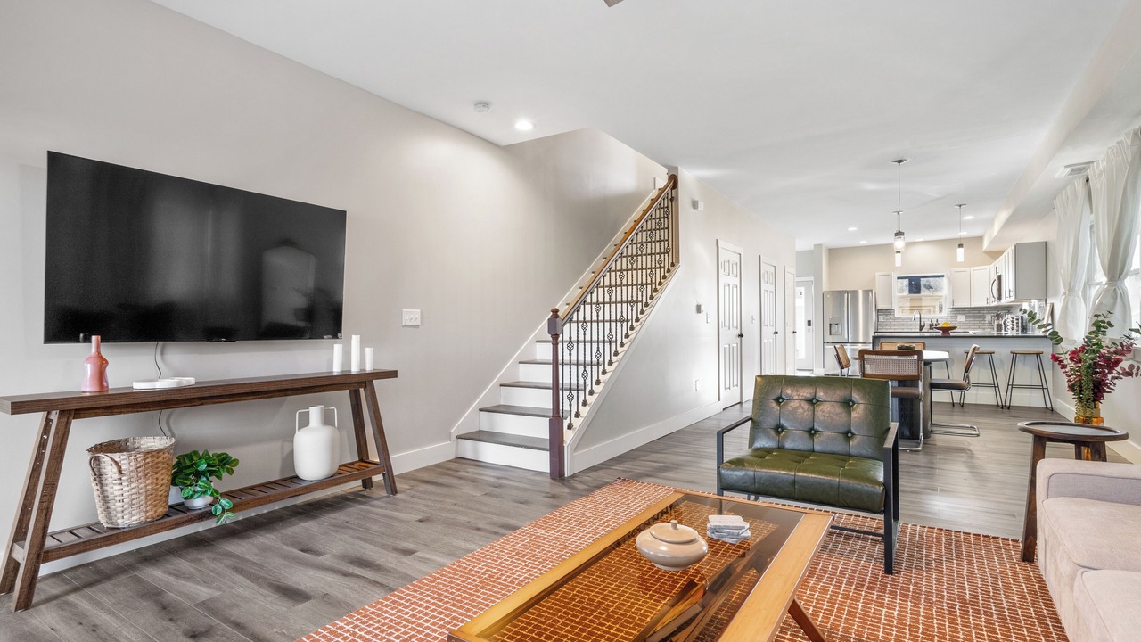 Photo of Livingroom in Near Northside
