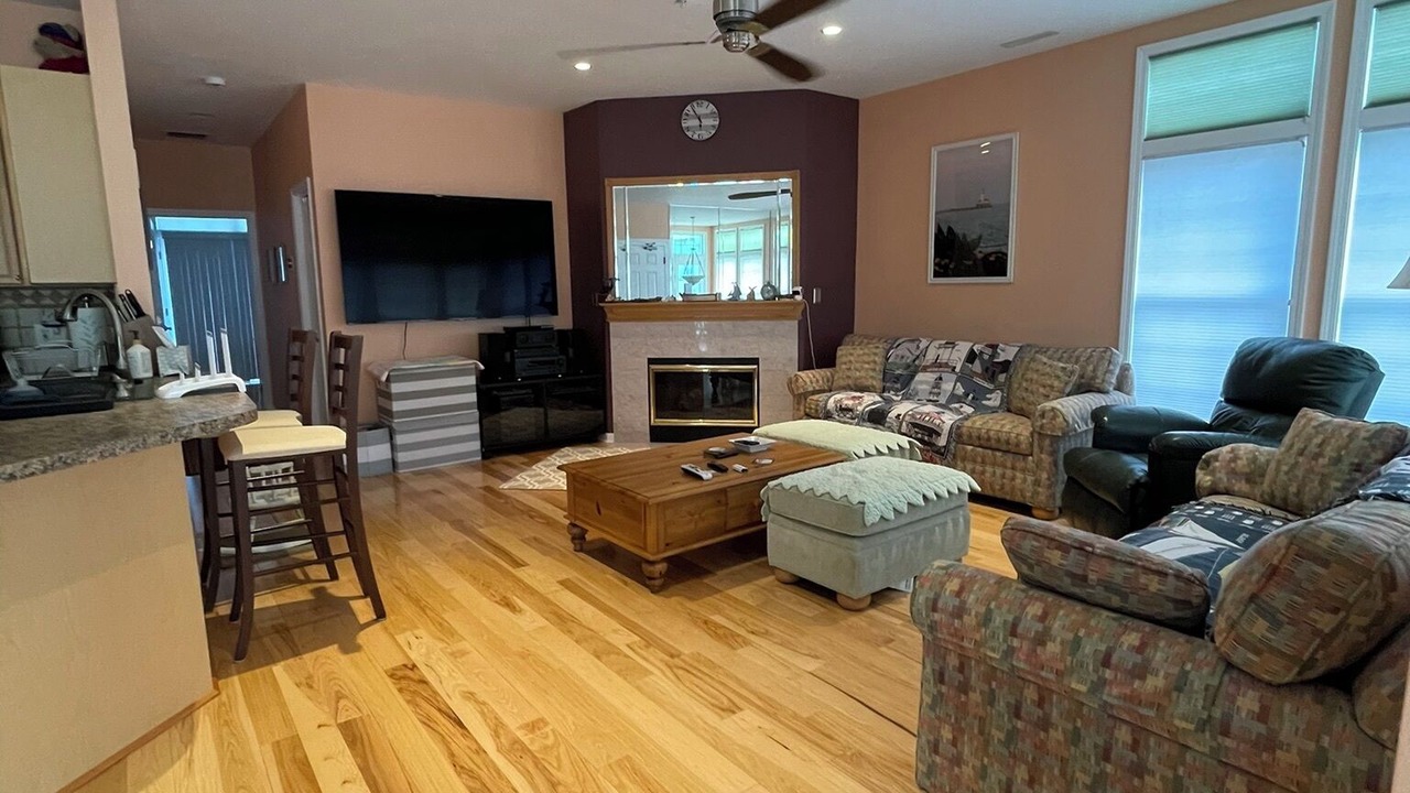 Photo of Livingroom in Michigan City
