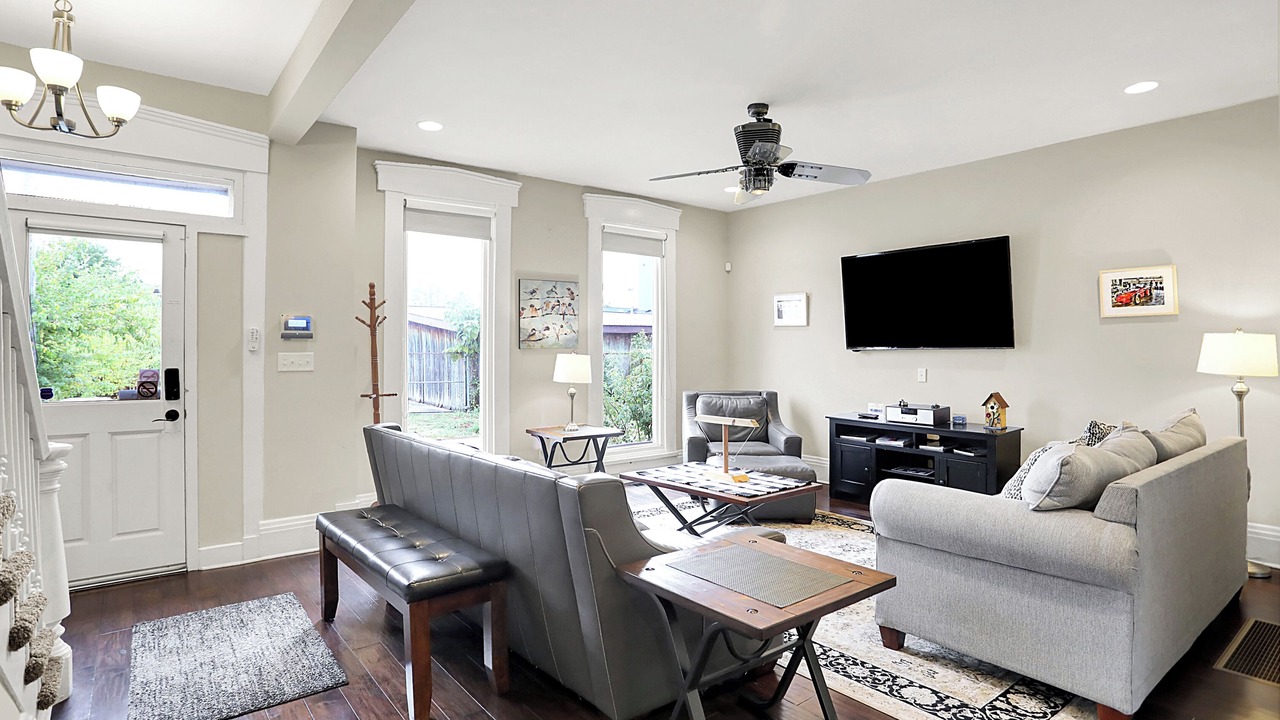 Photo of Livingroom in Babe Denny