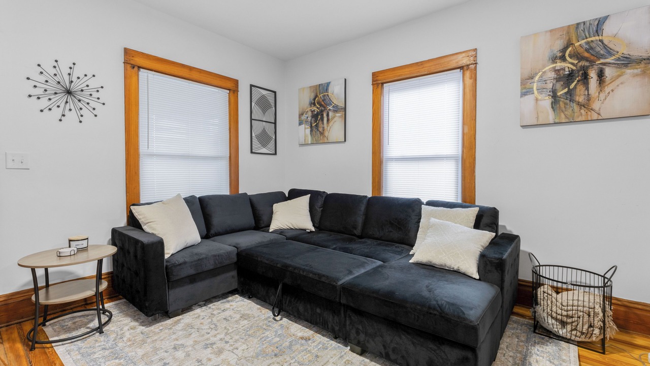 Photo of Livingroom in Creston Heights