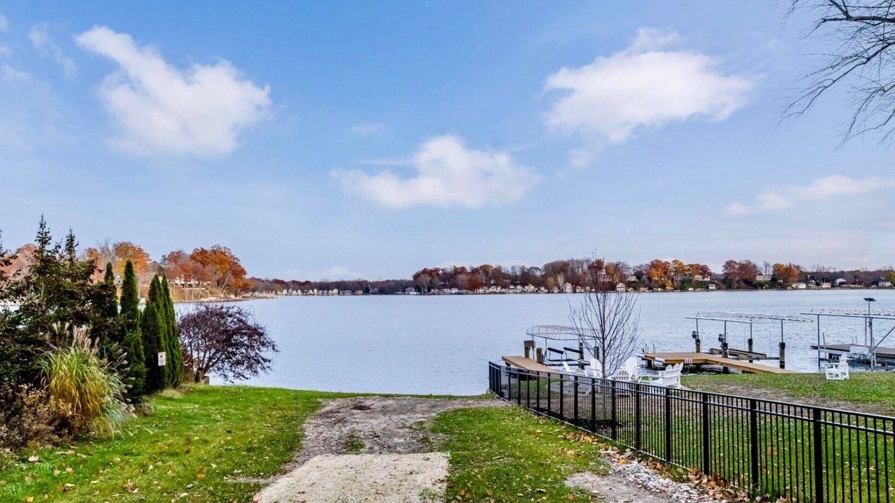 Photo of Outdoor in Paw Paw Lake